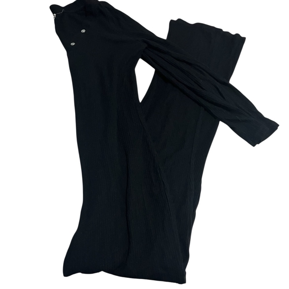 Black Ribbed Button-Up Full Bodysuit - Picture 2 of 4